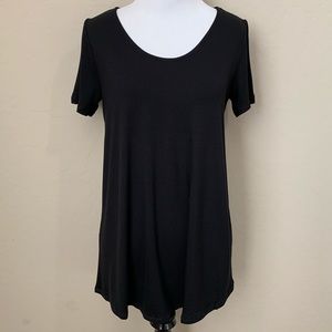 Agnes & Dora Black Everyday Tee